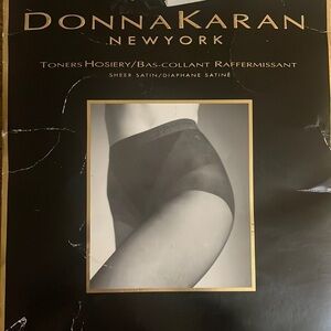 NWT Donna Karan Sheer Satin Toners Hosiery Size Medium in Midnight Navy/Marine
